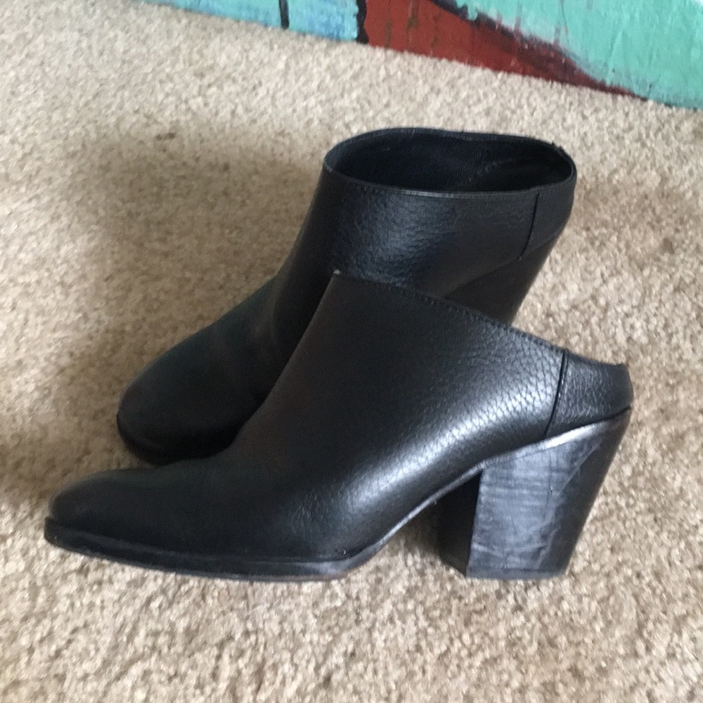 Black Rachel Comey mules 7.5
